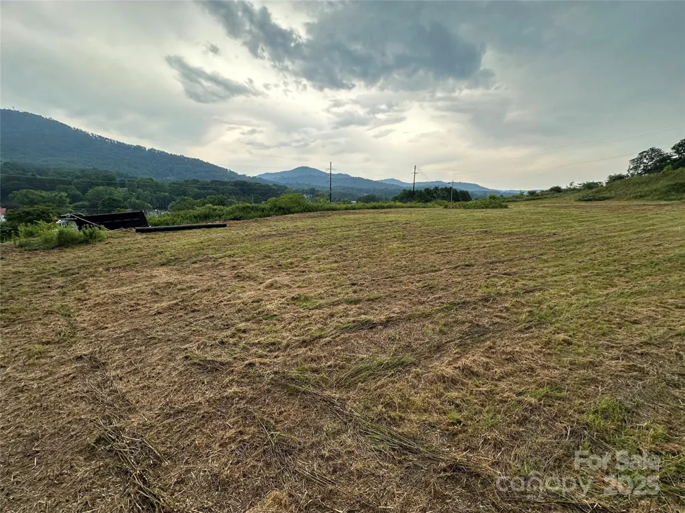 32 Hwy 19E Highway Burnsville, NC 28714