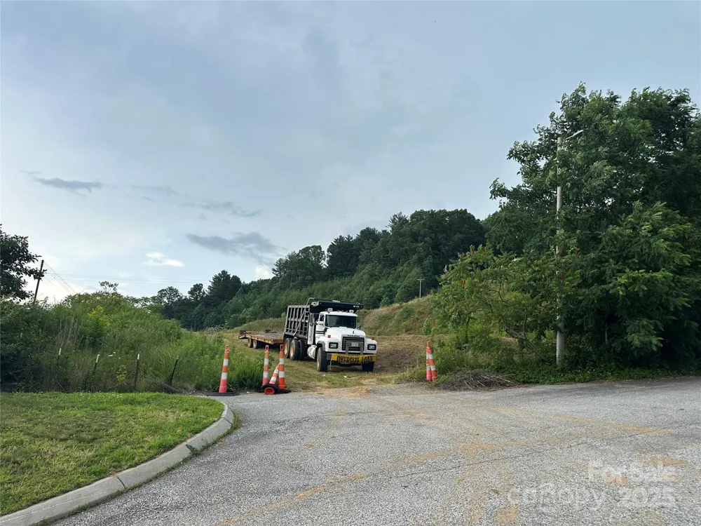 32 Hwy 19E Highway Burnsville, NC 28714