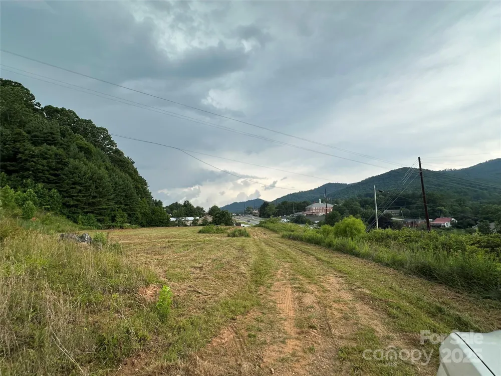 32 Hwy 19E Highway Burnsville, NC 28714