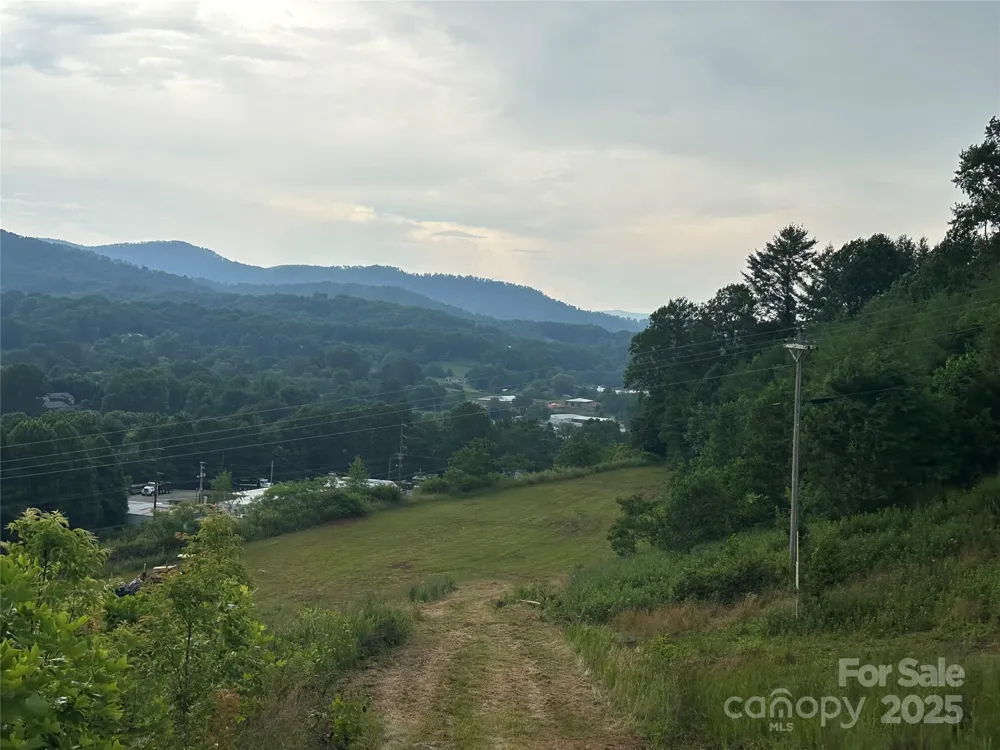 32 Hwy 19E Highway Burnsville, NC 28714