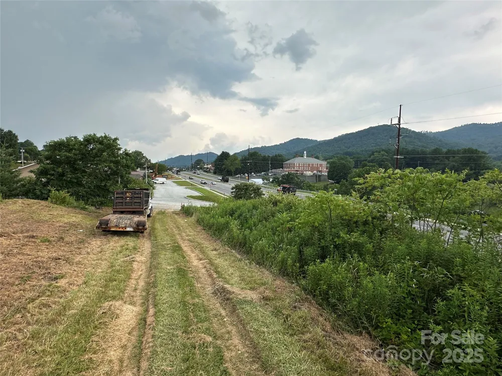 32 Hwy 19E Highway Burnsville, NC 28714