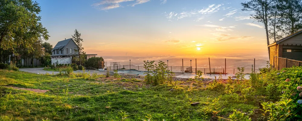 1107 E Brow Road Lookout Mountain, TN 37350