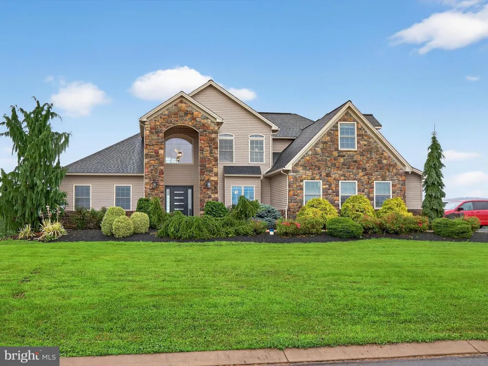 13 PHEASANT HILL DRIVE Halifax, PA 17032