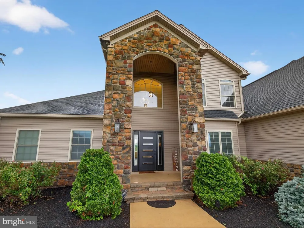 13 PHEASANT HILL DRIVE Halifax, PA 17032