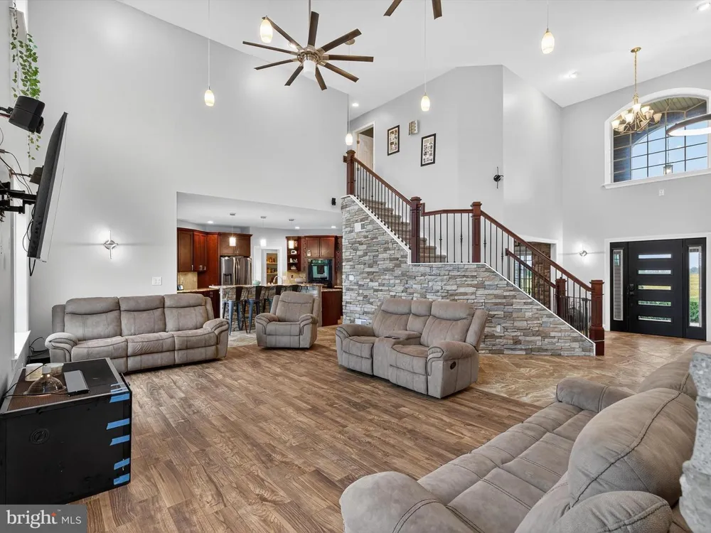 13 PHEASANT HILL DRIVE Halifax, PA 17032