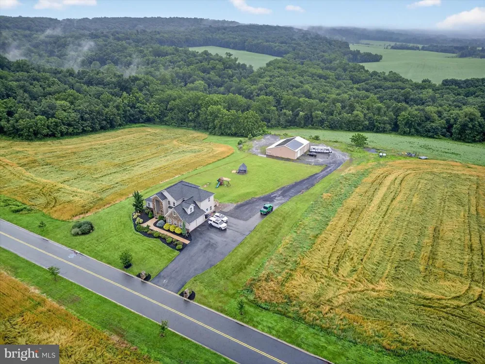 13 PHEASANT HILL DRIVE Halifax, PA 17032