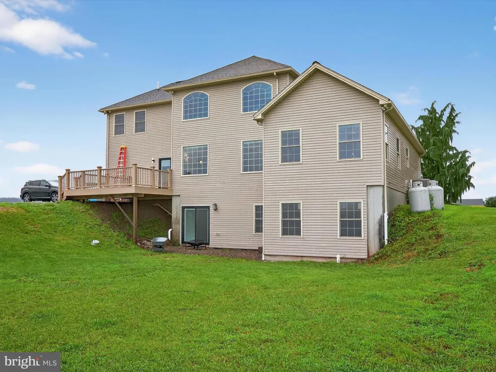 13 PHEASANT HILL DRIVE Halifax, PA 17032