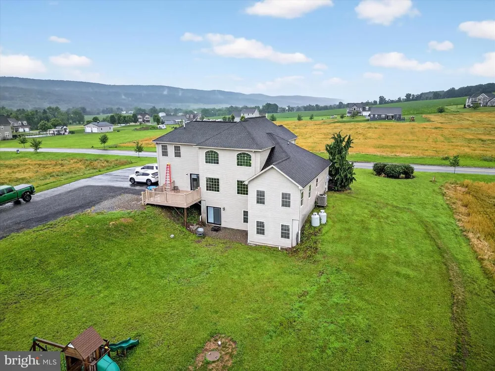 13 PHEASANT HILL DRIVE Halifax, PA 17032