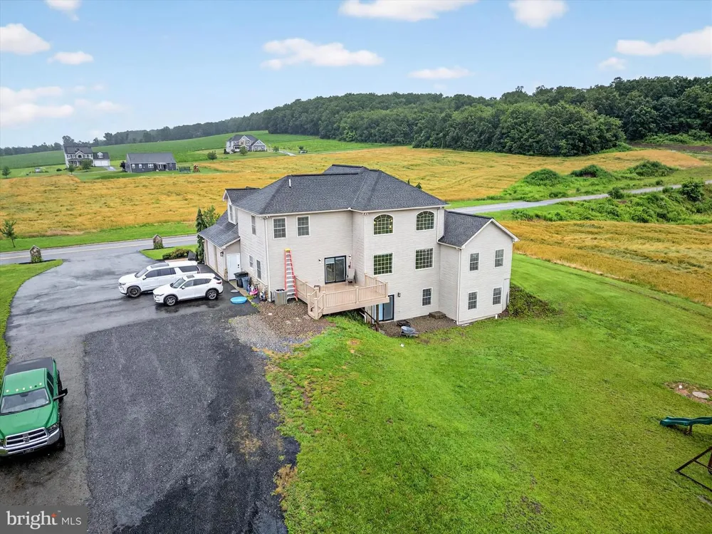 13 PHEASANT HILL DRIVE Halifax, PA 17032