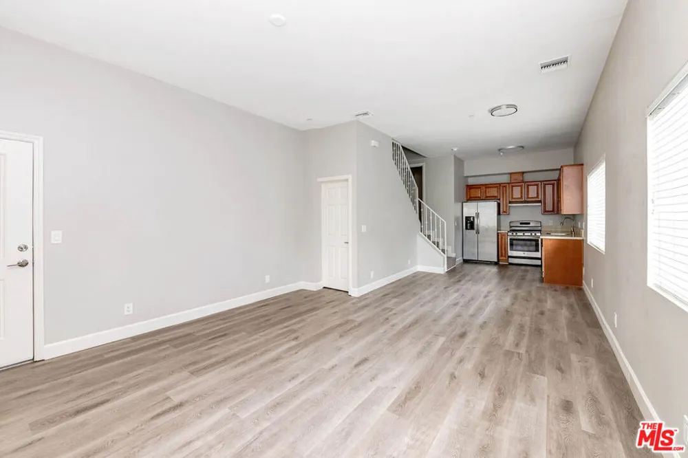 14735 Friar Street #113 Van Nuys, CA 91411