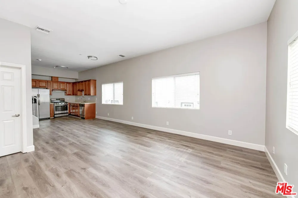 14735 Friar Street #113 Van Nuys, CA 91411