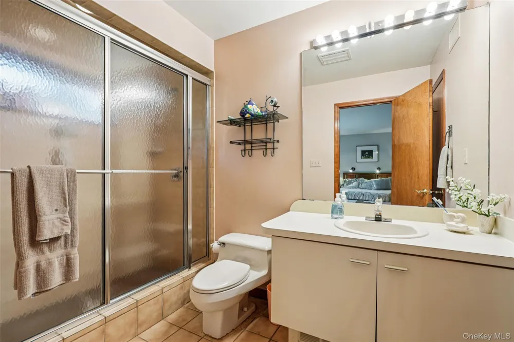 1 Lookout Road Tuxedo Park, NY 10987