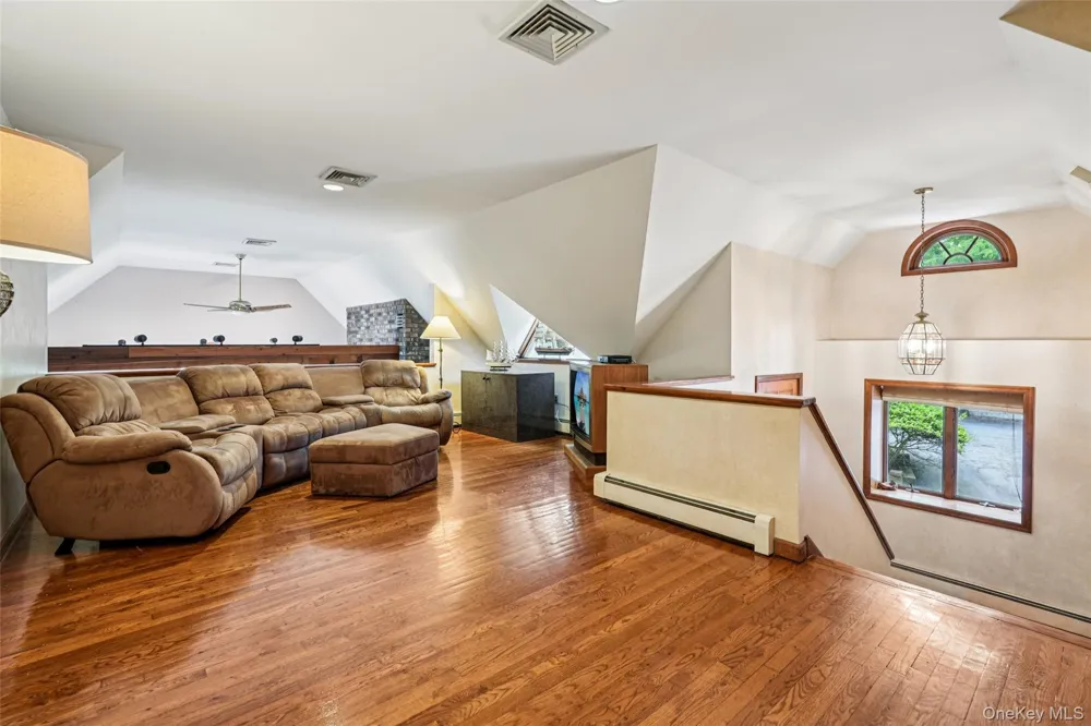 1 Lookout Road Tuxedo Park, NY 10987
