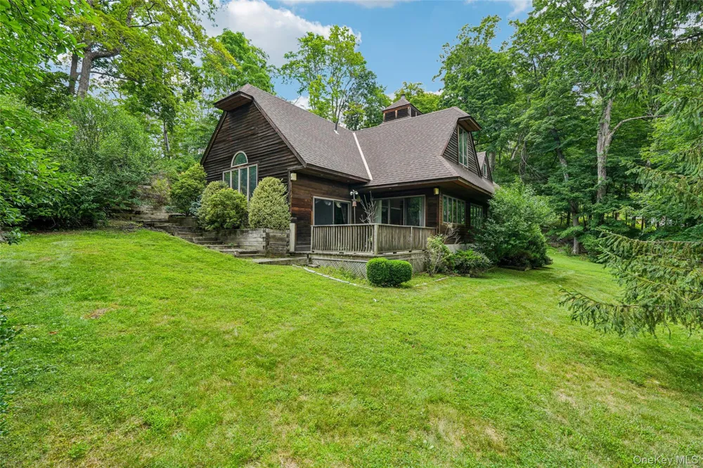 1 Lookout Road Tuxedo Park, NY 10987