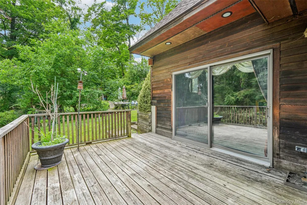1 Lookout Road Tuxedo Park, NY 10987