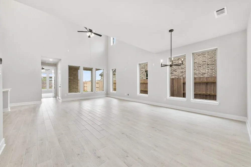 129 Emerald Grove Drive Georgetown, TX 78633