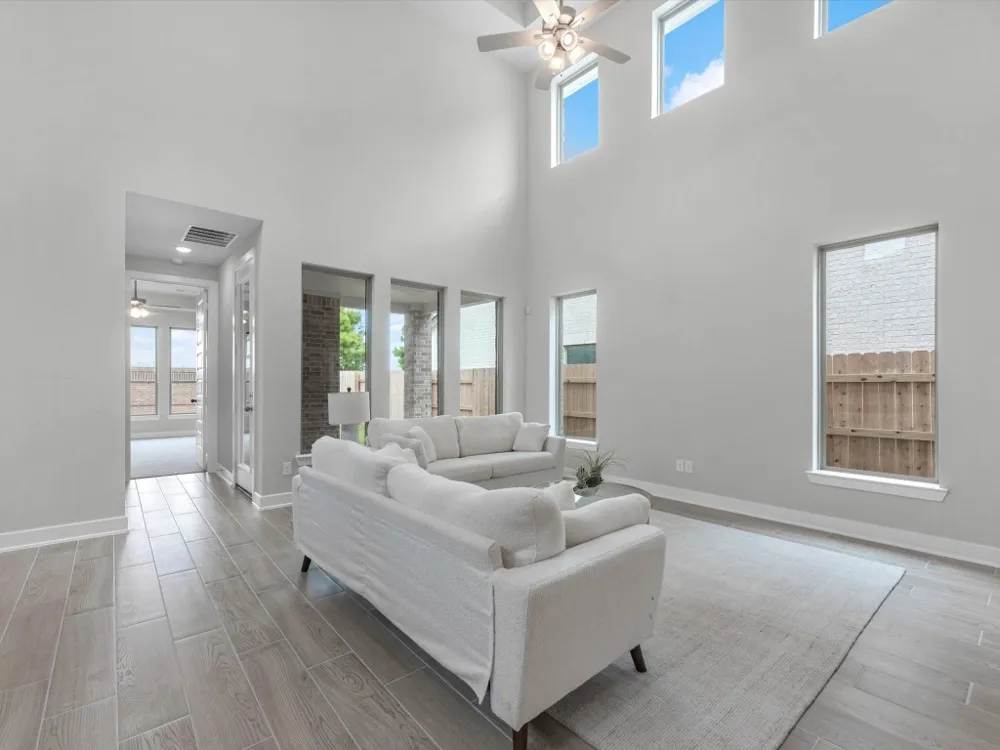 129 Emerald Grove Drive Georgetown, TX 78633