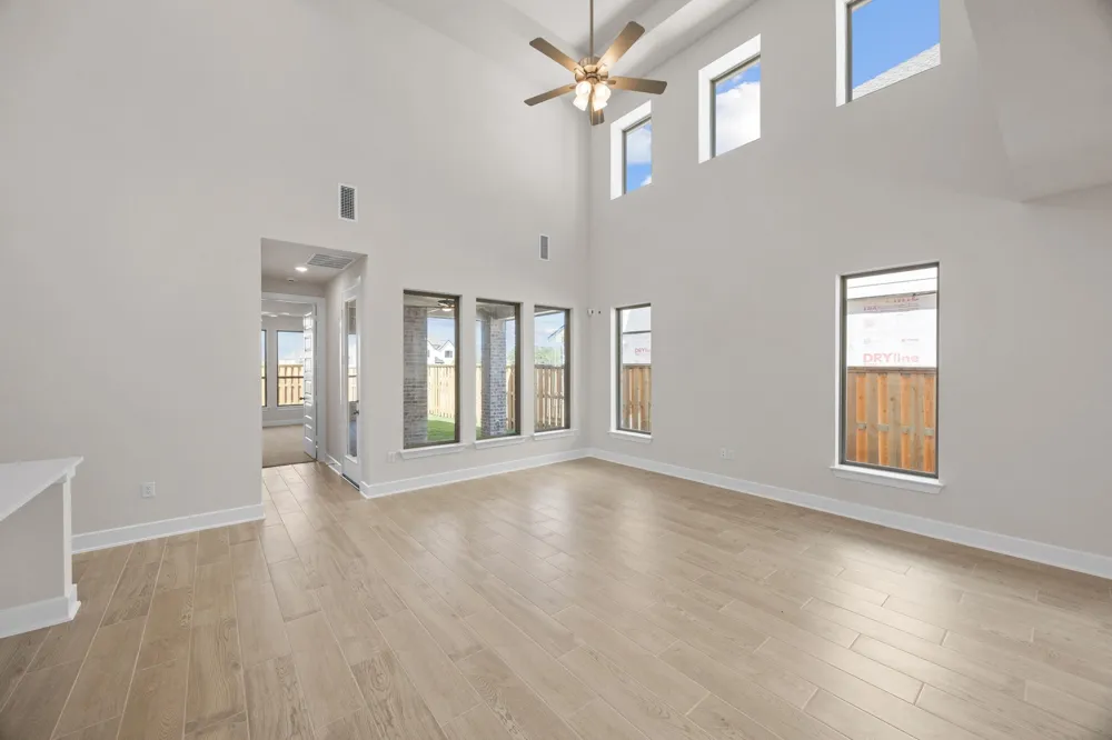 129 Emerald Grove Drive Georgetown, TX 78633