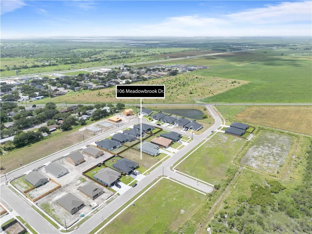 106 MEADOWBROOK Odem, TX TX 78
