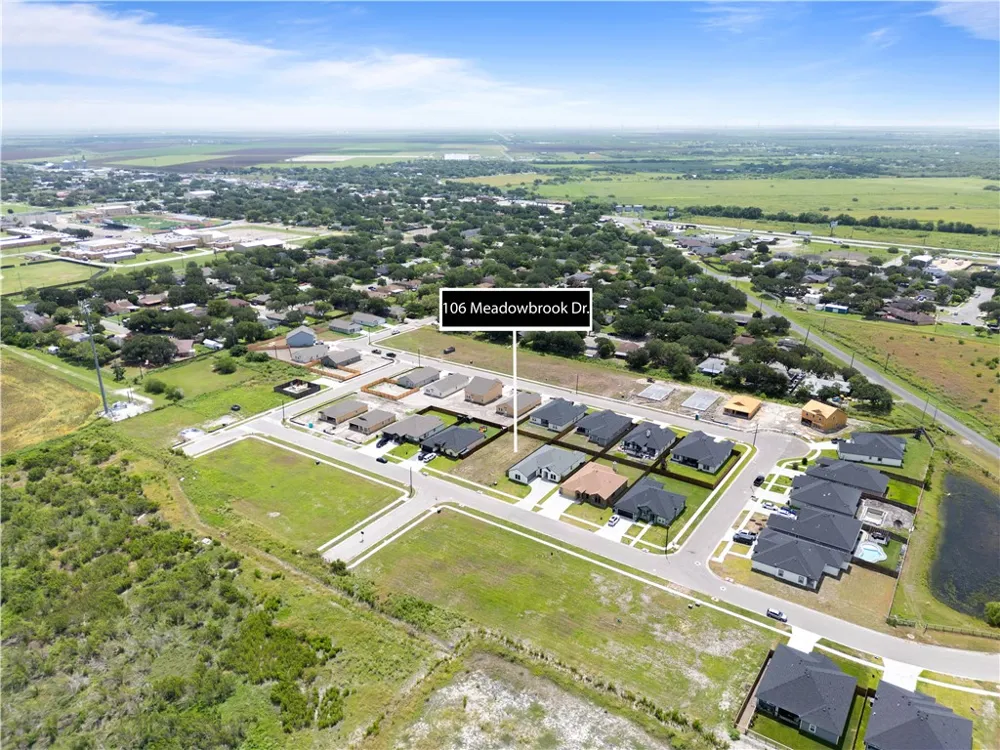 106 MEADOWBROOK Odem, TX TX 78