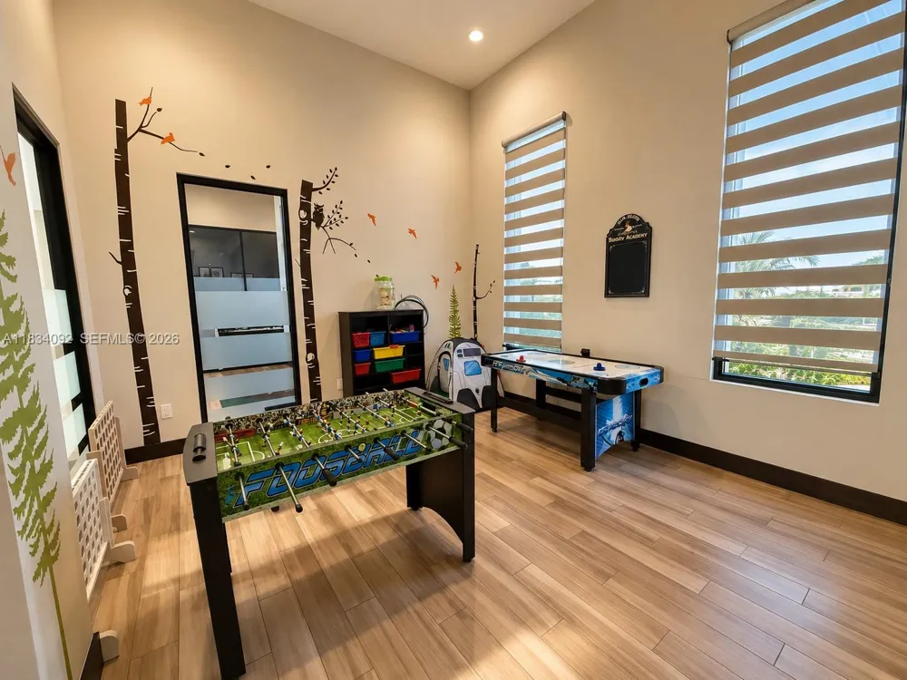15842 NW 91 Ct #15842 Miami Lakes, FL 33018