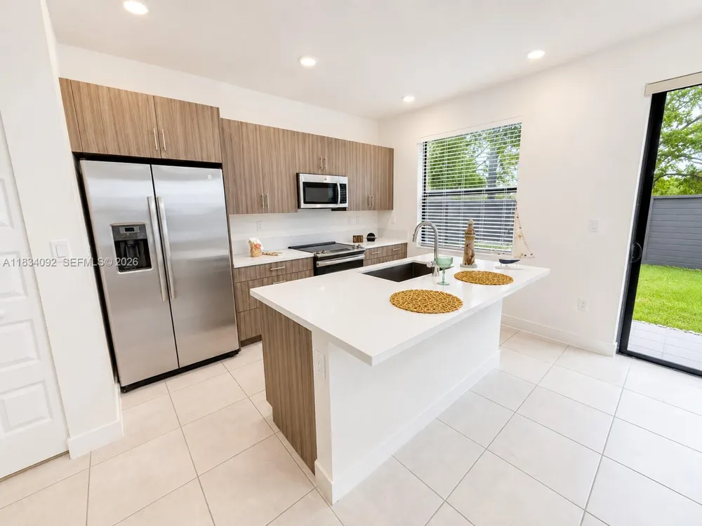 15842 NW 91 Ct #15842 Miami Lakes, FL 33018