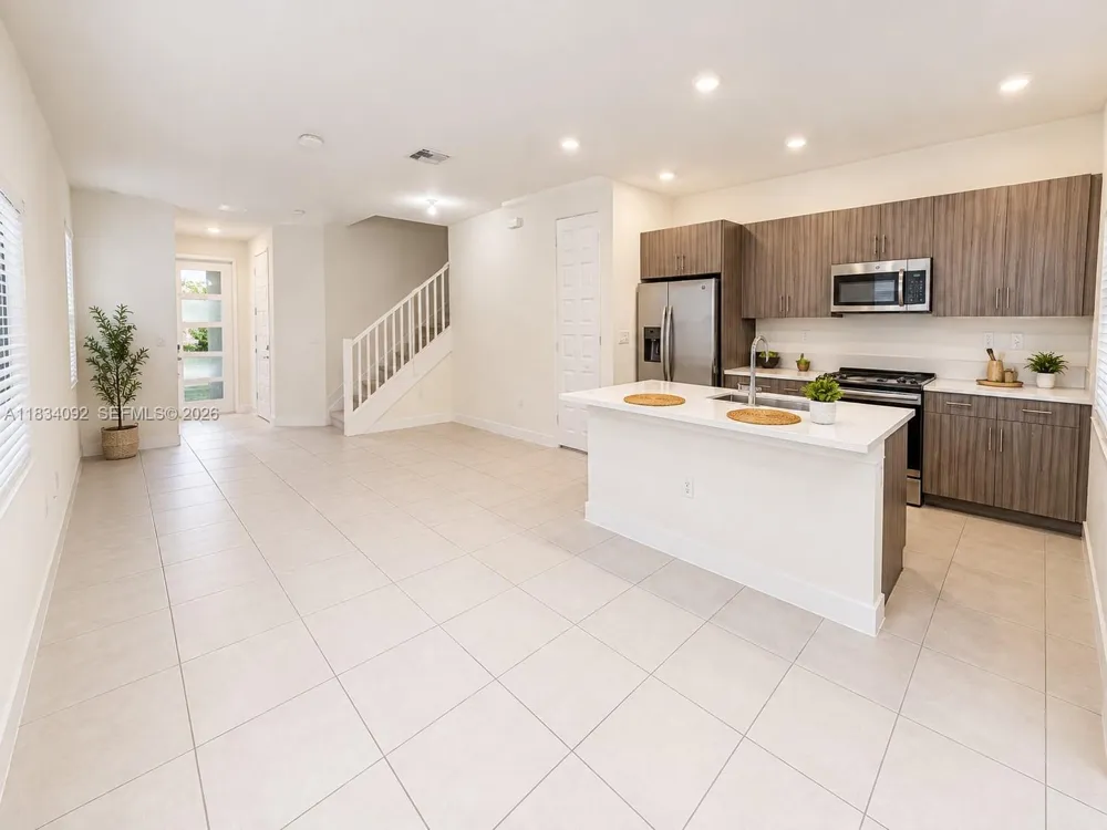 15842 NW 91 Ct #15842 Miami Lakes, FL 33018
