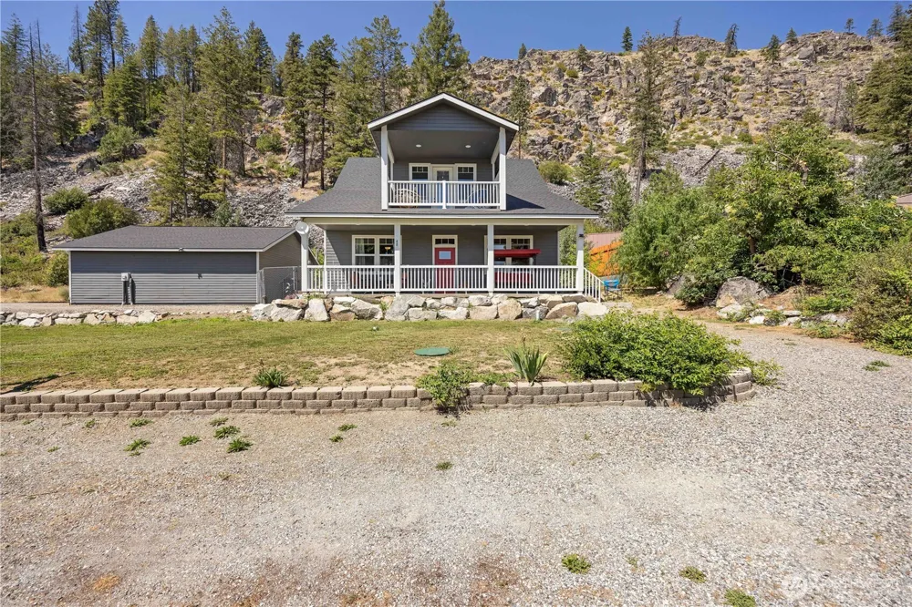 48 Golf Course Drive Pateros, WA 98846