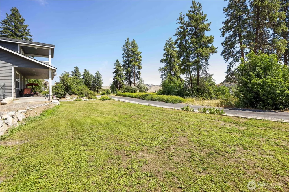 48 Golf Course Drive Pateros, WA 98846