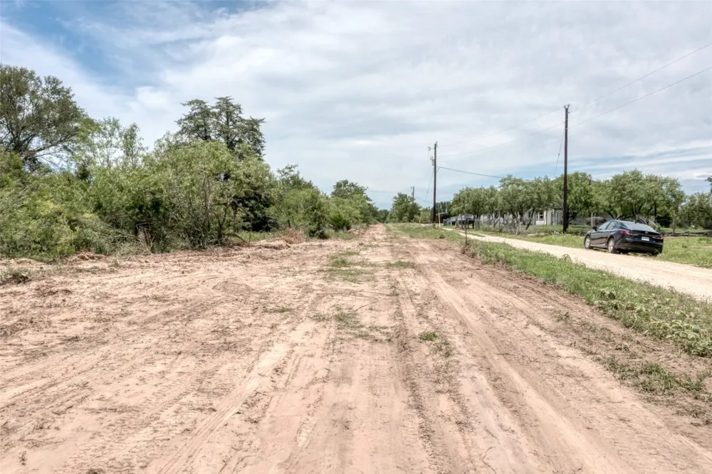 Walter Hoffman Road Cedar Creek, TX 78612