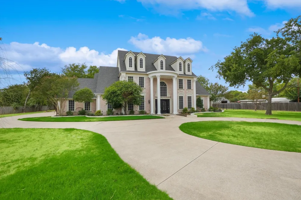 2800 Park Drive Dalworthington Gardens, TX 76016