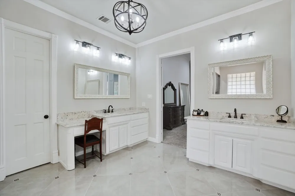 2800 Park Drive Dalworthington Gardens, TX 76016