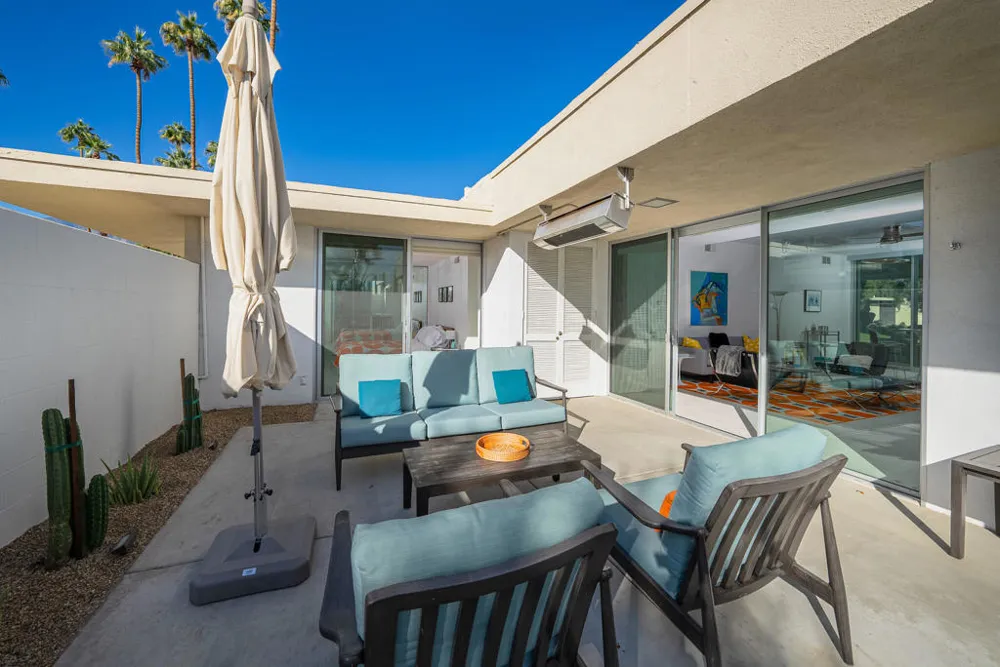 24 Desert Lakes Drive Palm Springs, CA 92264