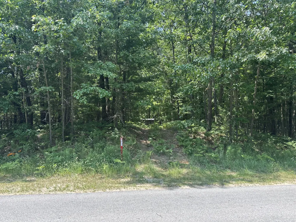 8747 E Kinney Road Branch, MI 49402