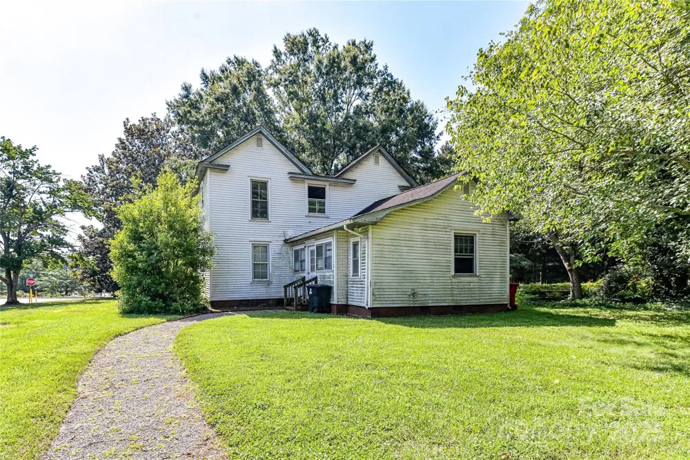504 Potts Street Davidson, NC 28036