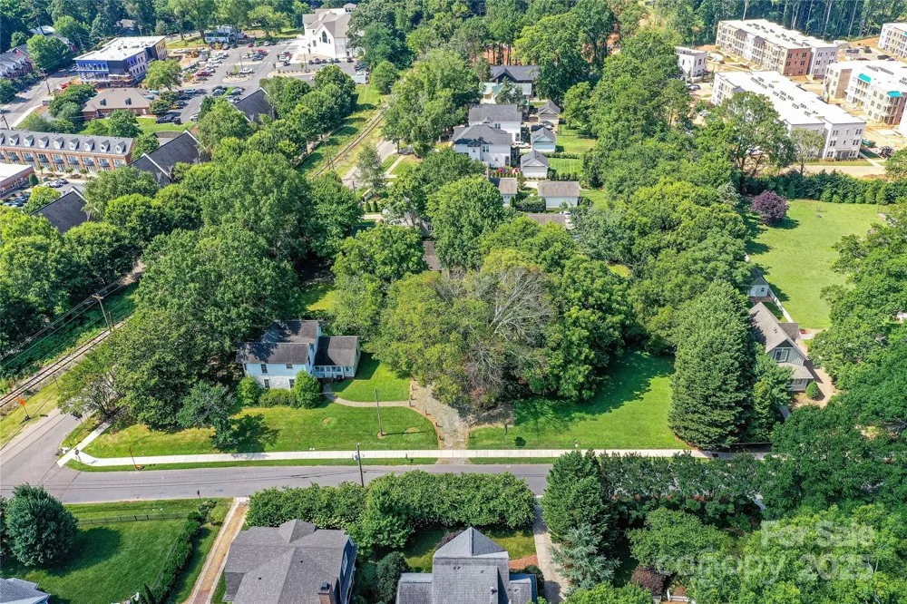504 Potts Street Davidson, NC 28036
