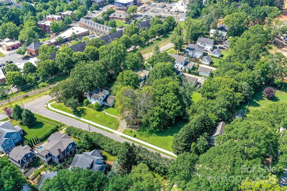 504 Potts Street Davidson, NC 28036