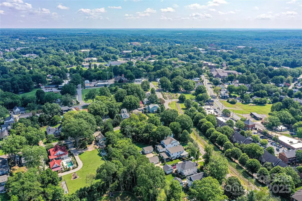504 Potts Street Davidson, NC 28036