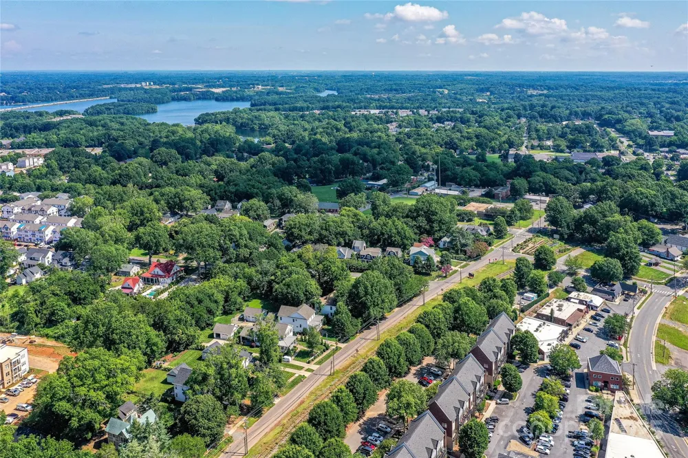 504 Potts Street Davidson, NC 28036