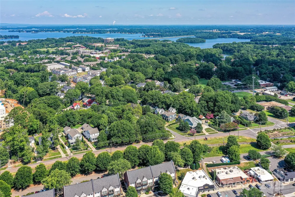 504 Potts Street Davidson, NC 28036