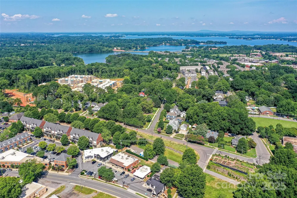504 Potts Street Davidson, NC 28036