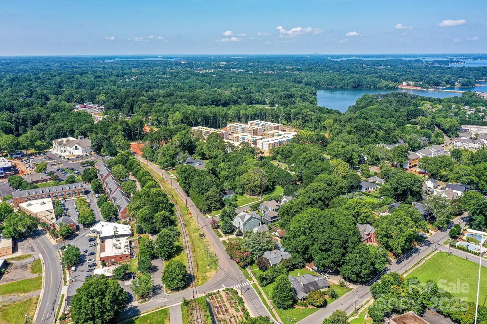 504 Potts Street Davidson, NC 28036