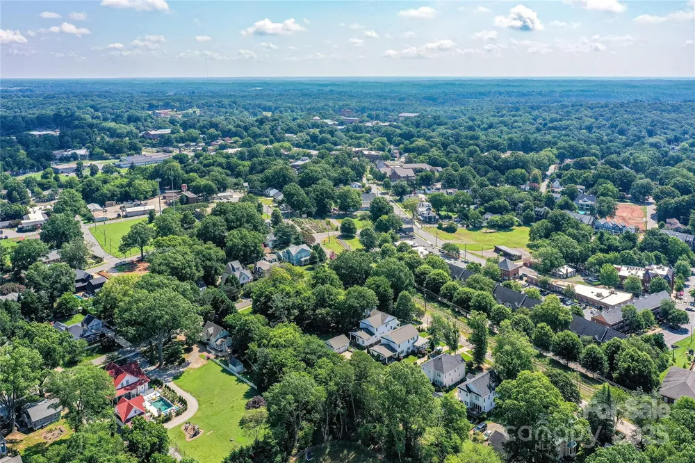 504 Potts Street Davidson, NC 28036