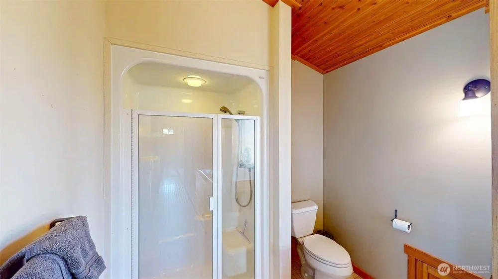 156 Poechmann Road Okanogan, WA 98840