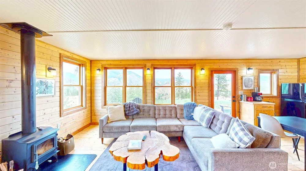 156 Poechmann Road Okanogan, WA 98840