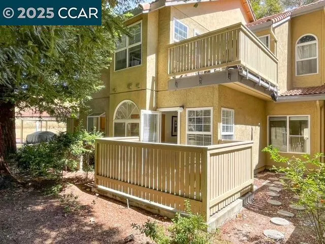1407 Forest Run Hercules, CA 94547