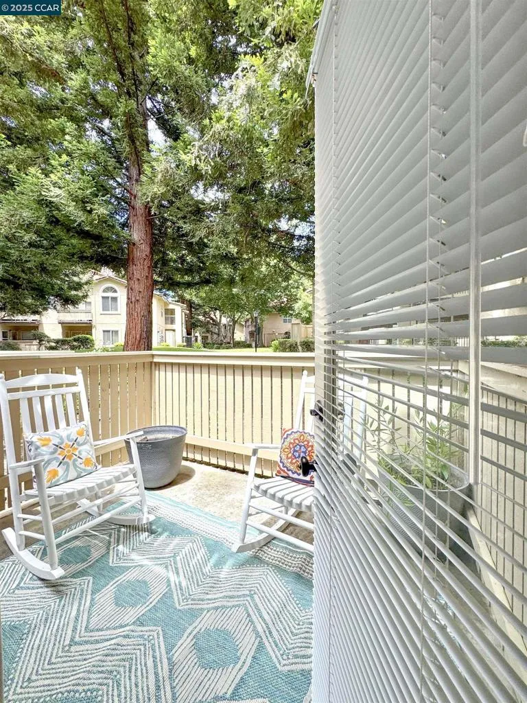1407 Forest Run Hercules, CA 94547