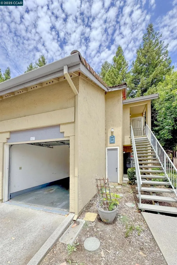 1407 Forest Run Hercules, CA 94547