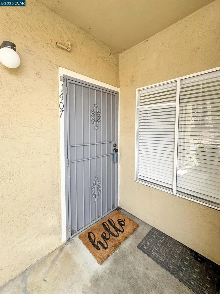 1407 Forest Run Hercules, CA 94547