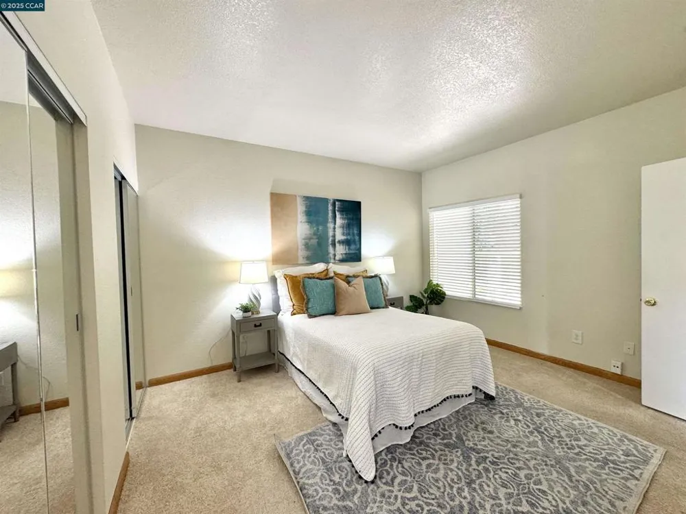 1407 Forest Run Hercules, CA 94547
